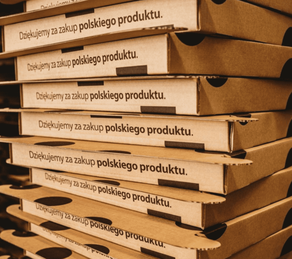 Wizualizacja pudełek z napisem Dziękujemy za zakup polskiego produktu