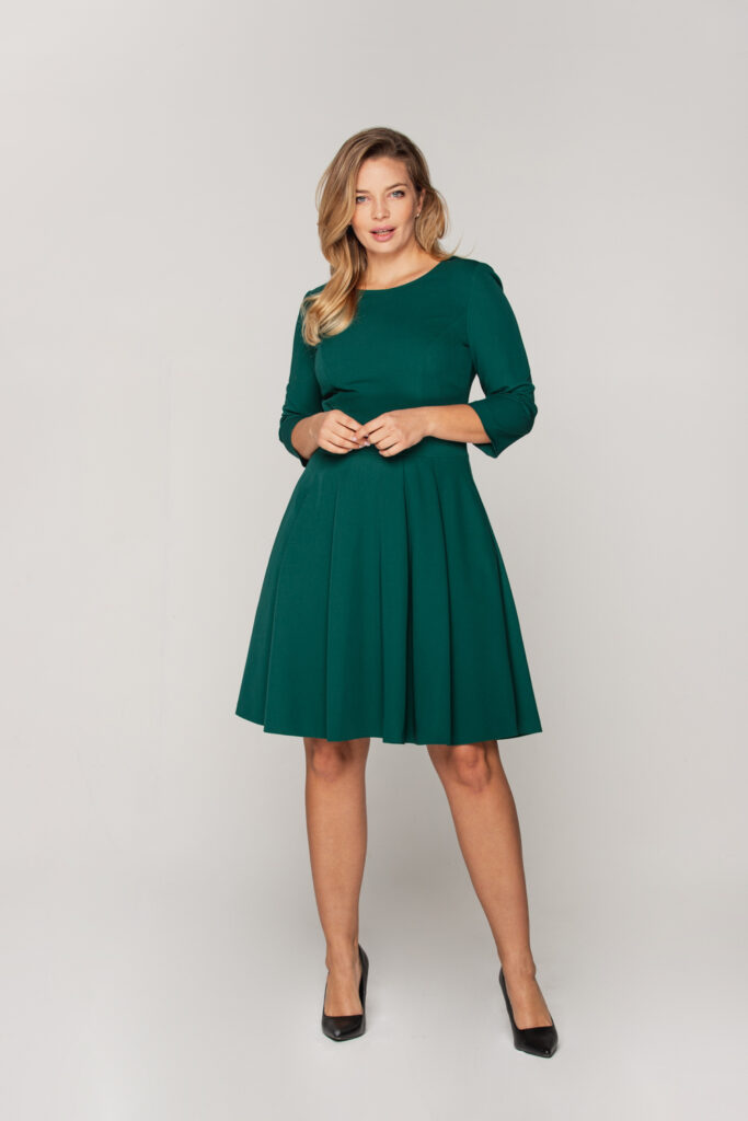 Zielona odcinana sukienka