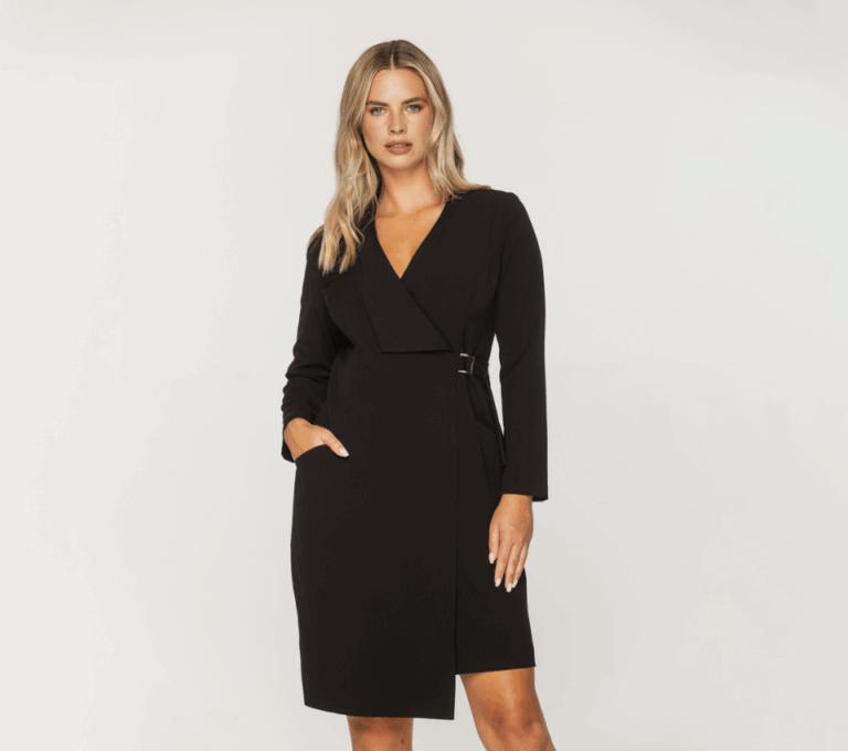 Wizualizacja kobiety w czarnej sukience kopertowej z długim rękawem