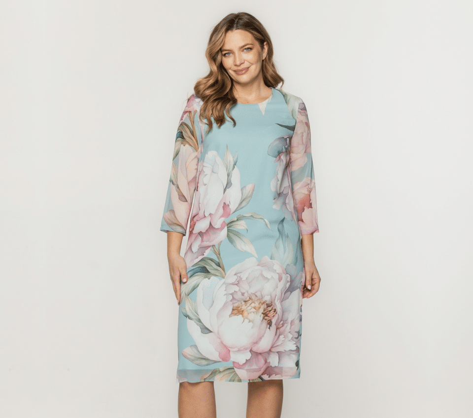 Wizualizacja kobiety w sukience o długości do kolan w kolorze turkusowym z motywem kwiatowym