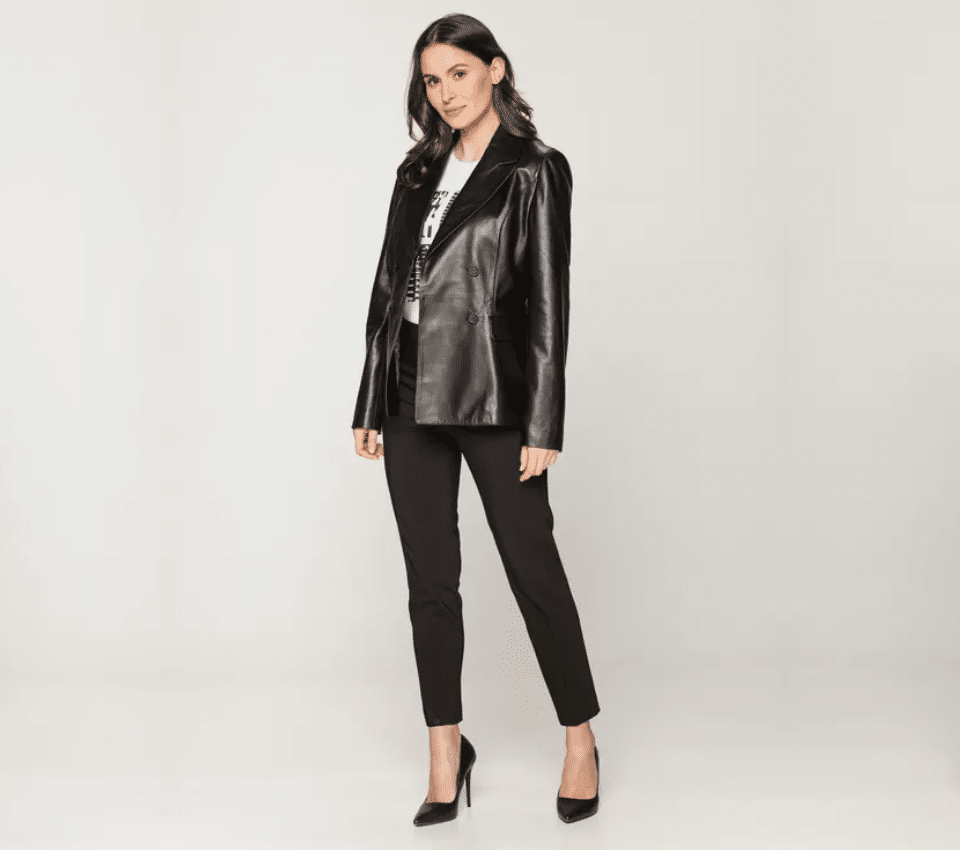 Wizualizacja kobiety w czarnej skórzanej kurtce i dopasowanych czarnych spodniach