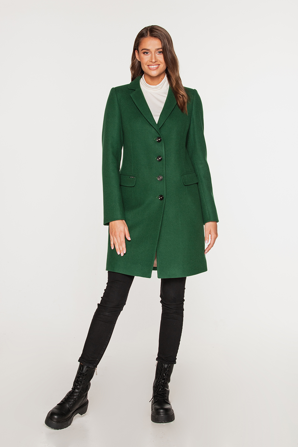 Zielony płaszcz przed kolano