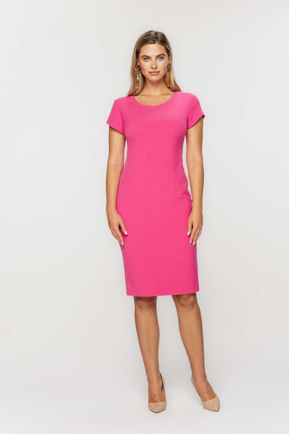 Ołówkowa sukienka w kolorze różowym