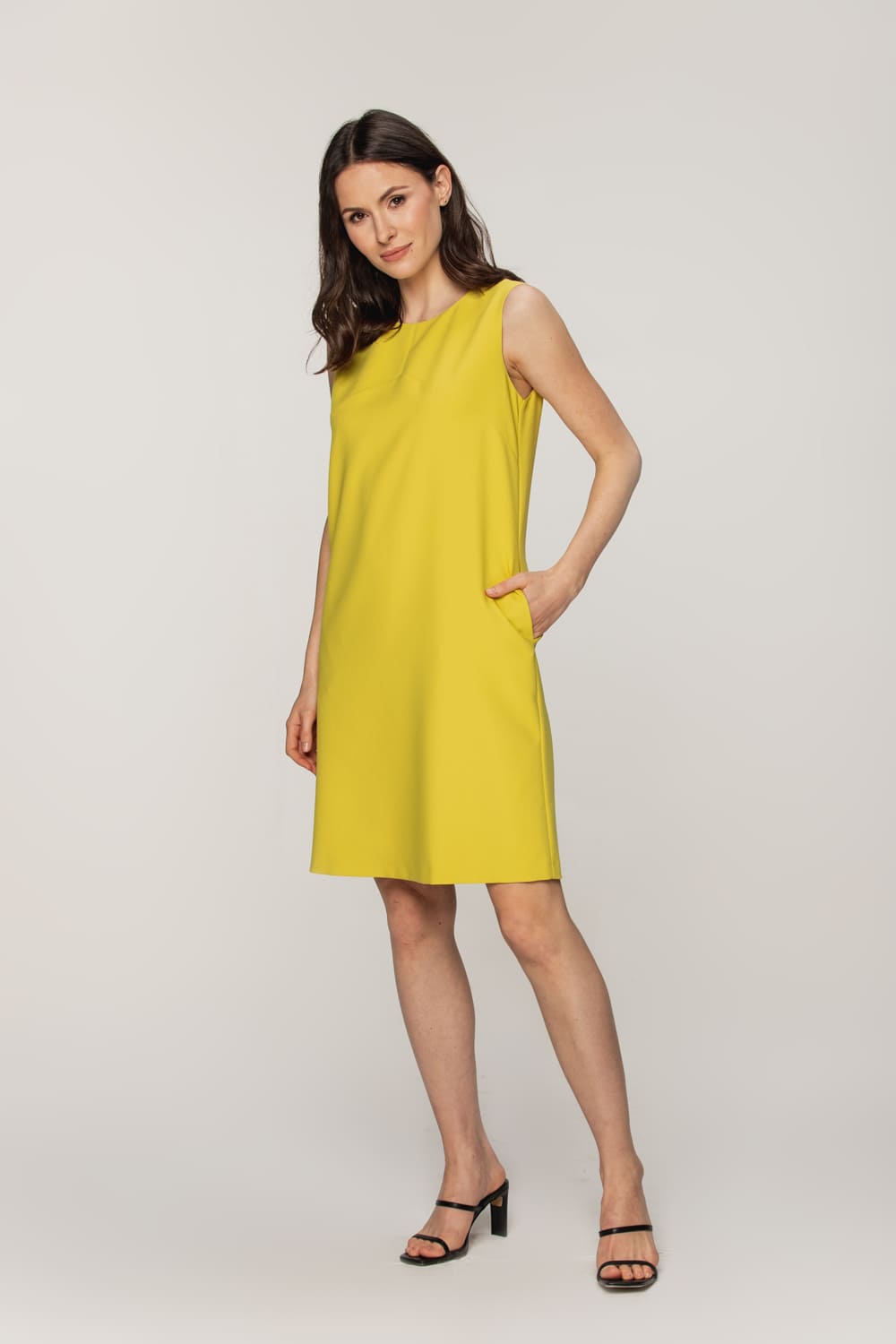 Sukienka w energetycznym kolorze limonki