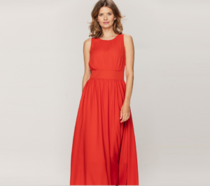 Dodatki do czerwonej sukienki, jak je dobrać aby wyglądać stylowo?