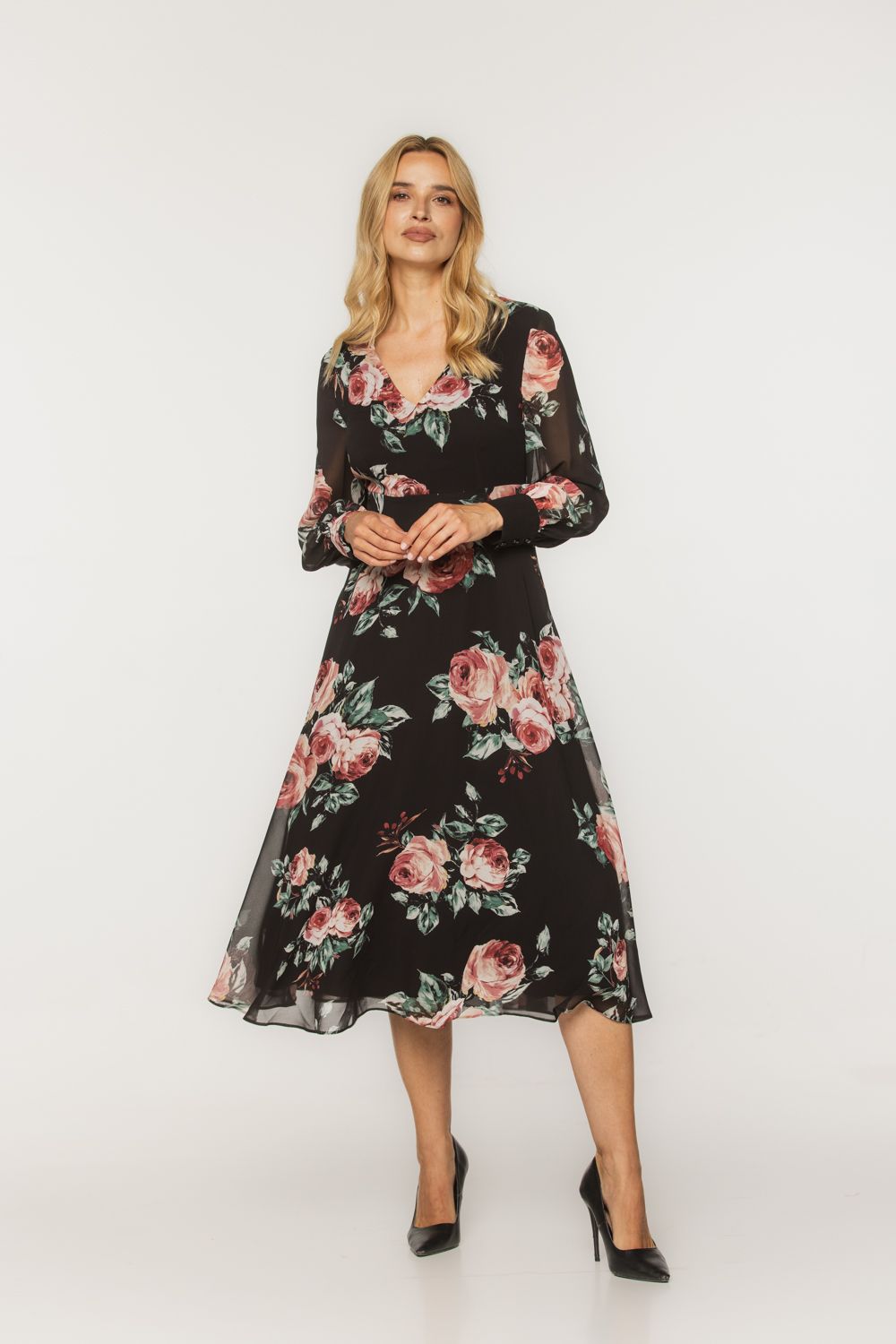 Elegancka szyfonowa sukienka z motywem róż