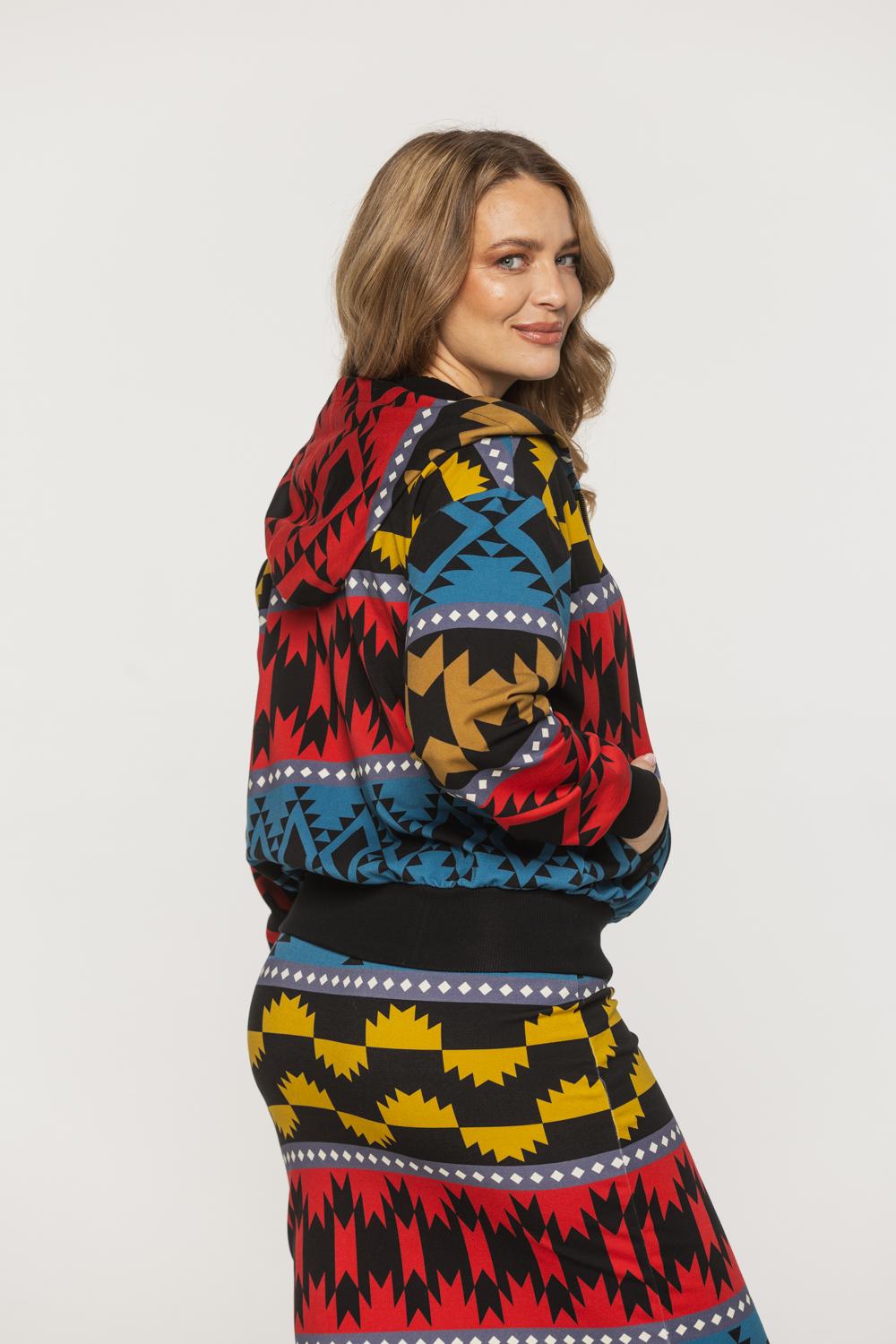 Dzianinowa bluza w kolorowe wzory