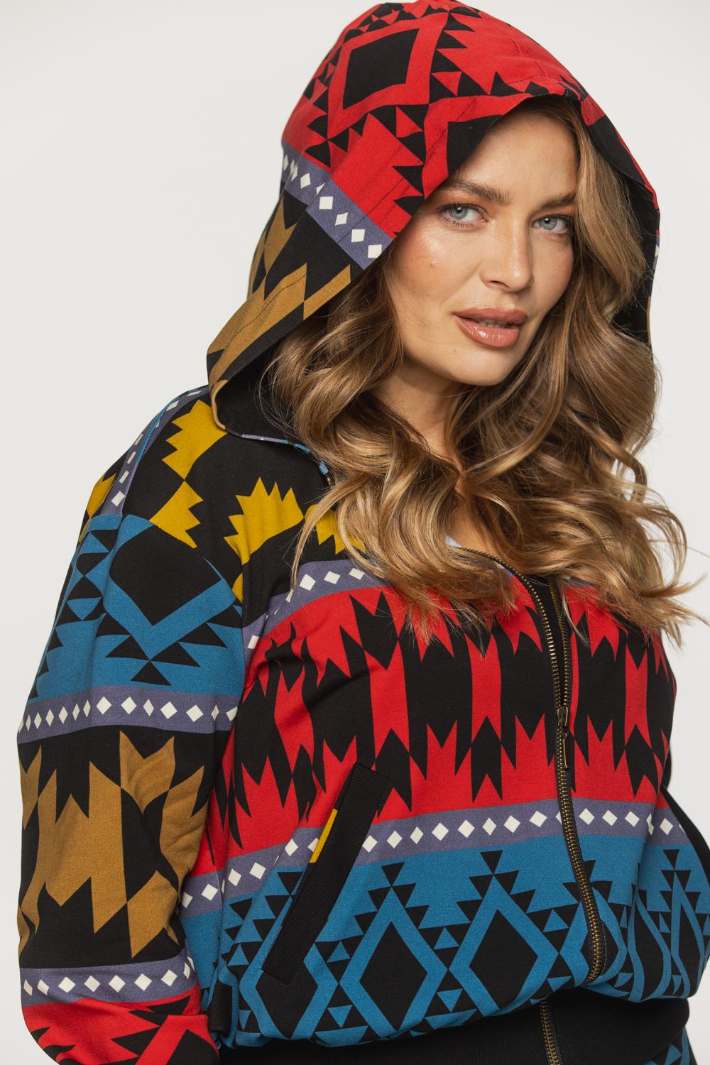 Dzianinowa bluza w kolorowe wzory