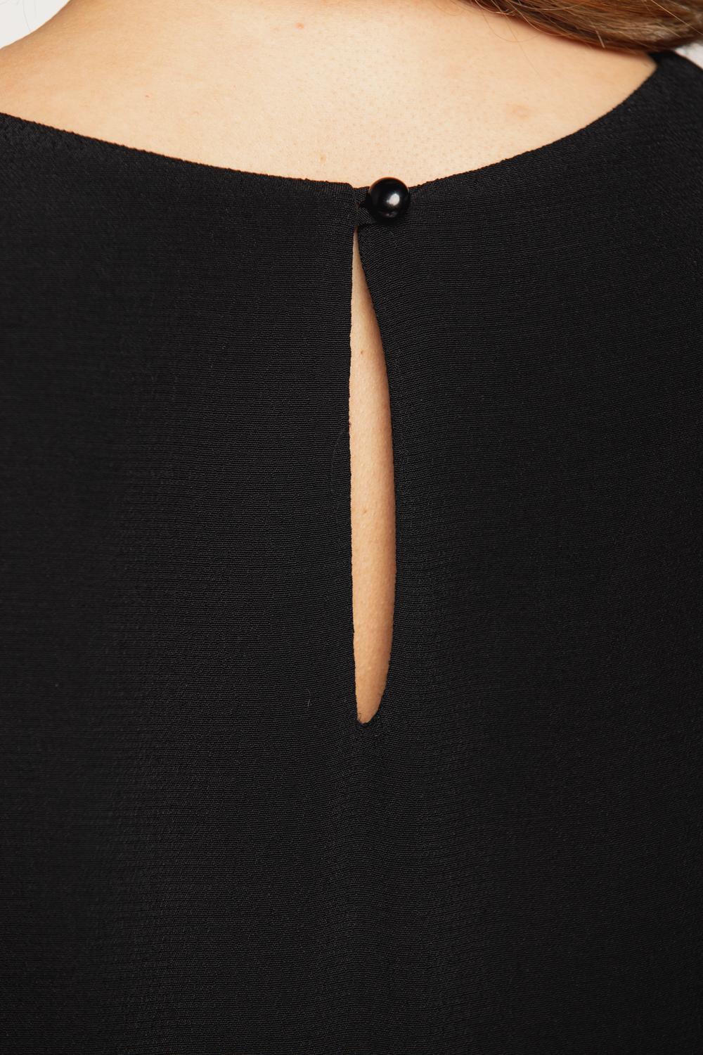 Minimalistyczna czarna bluzka