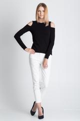 Czarna bluzka z surowym wykończeniem