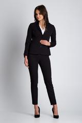 Czarny żakiet z kieszeniami na przodzie