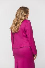 Amarantowy dopasowany żakiet ze złotymi guzikami