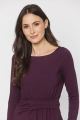 Asymetryczna śliwkowa bluzka z marszczeniem