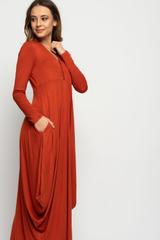 Dzianinowa sukienka z suwakiem i długim rękawem