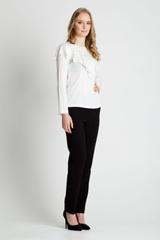 Bluzka w kolorze ecru z ozdobną falbaną