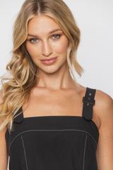 Bawełniana czarna sukienka z białymi przeszyciami