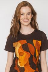 Bawełniany brązowy t-shirt z pomarańczową aplikacją