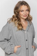 Bawełniany szary płaszcz kapturem i kieszeniami