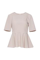 Beżowa bluzka z baskinką podkreślającą talię