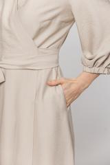 Beżowa portfelowa sukienka midi z bocznym wiązaniem