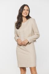 Beżowy żakiet  w stylu chanel z ozdobną taśmą