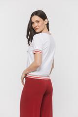 Biała dzianinowa bluzka z kontrastowym ściągaczem