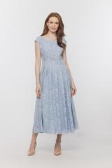 Błękitna sukienka midi ze strukturalnej tkaniny