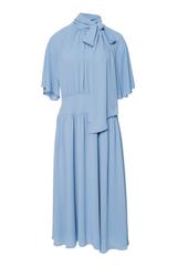 Błękitna zwiewna sukienka za kolano z żorżety