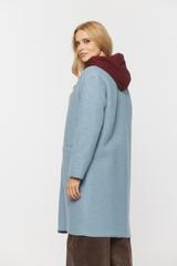 Błękitny jesienny płaszcz z wełny zapinany na napy