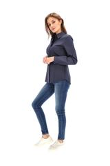 Granatowa koszula z krytą listwą guzikową