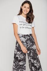 Biały bawełniany t-shirt z nadrukiem