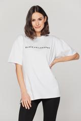 Luźny biały t-shirt  z nadrukiem