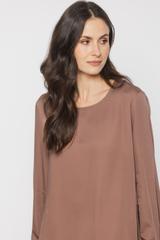 Bluzka w kolorze cappuccino z eleganckim mankietem
