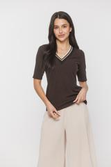 Bluzka z brązowej dzianiny sweterkowej z dekoracyjnym ściągaczem