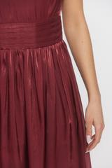 Błyszcząca bordowa sukienka z wiskozową podszewką