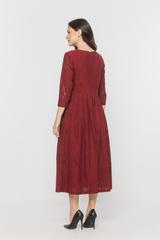 Bordowa wizytowa sukienka z matowej bawełnianej koronki