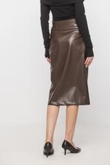 Brązowa ołówkowa spódnica ze skóry ekologicznej