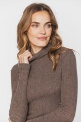 Brązowy półgolf z długim rękawem z fakturowanej dzianiny