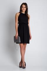 Elegancka czarna sukienka z marszczeniem w talii