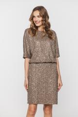 Cekinowa ciemnobeżowa sukienka z nietoperzowym rękawem