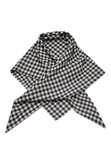 Trójkątna wełniana chusta w czarno-szarą kratkę