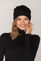 Czarna czapka z wiskozy