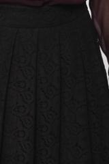 Czarna bawełniana spódnica z koronki