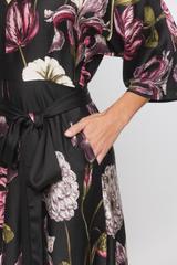 Czarna długa sukienka z kwiecistej wiskozy