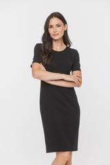 Czarna dopasowana sukienka z modelującymi zaszewkami