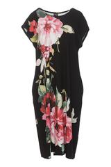 Czarna dzianinowa sukienka w różowe kwiaty