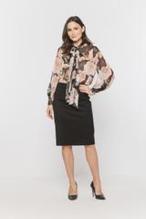 Czarna ołówkowa spódnica z rozporkiem z tyłu