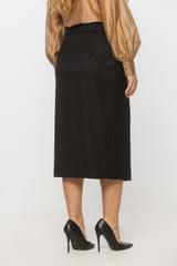 Czarna spódnica za kolano z eleganckim zakładanym przodem