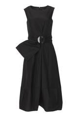 Czarna sukienka bombka z tafty o długości midi