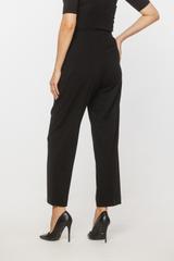 Czarne dzianinowe spodnie w kant z gumką w pasie